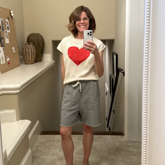 Copied - DAYDREAMER Heart Cutoff Sweatshirt in Dirty White S - Picture 4 of 12